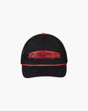 Cappello trucker nero con patch rossa Explore & Protect e cordino a contrasto, vista frontale