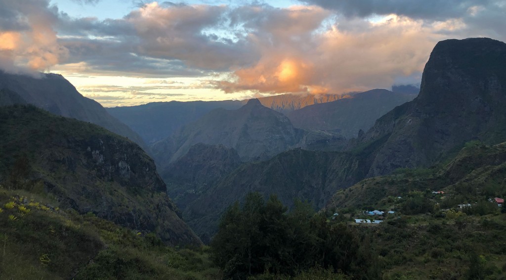 GRAND RAID DE LA RÉUNION - DIAGONALES DES FOUS 160 KM 10.000 M D+